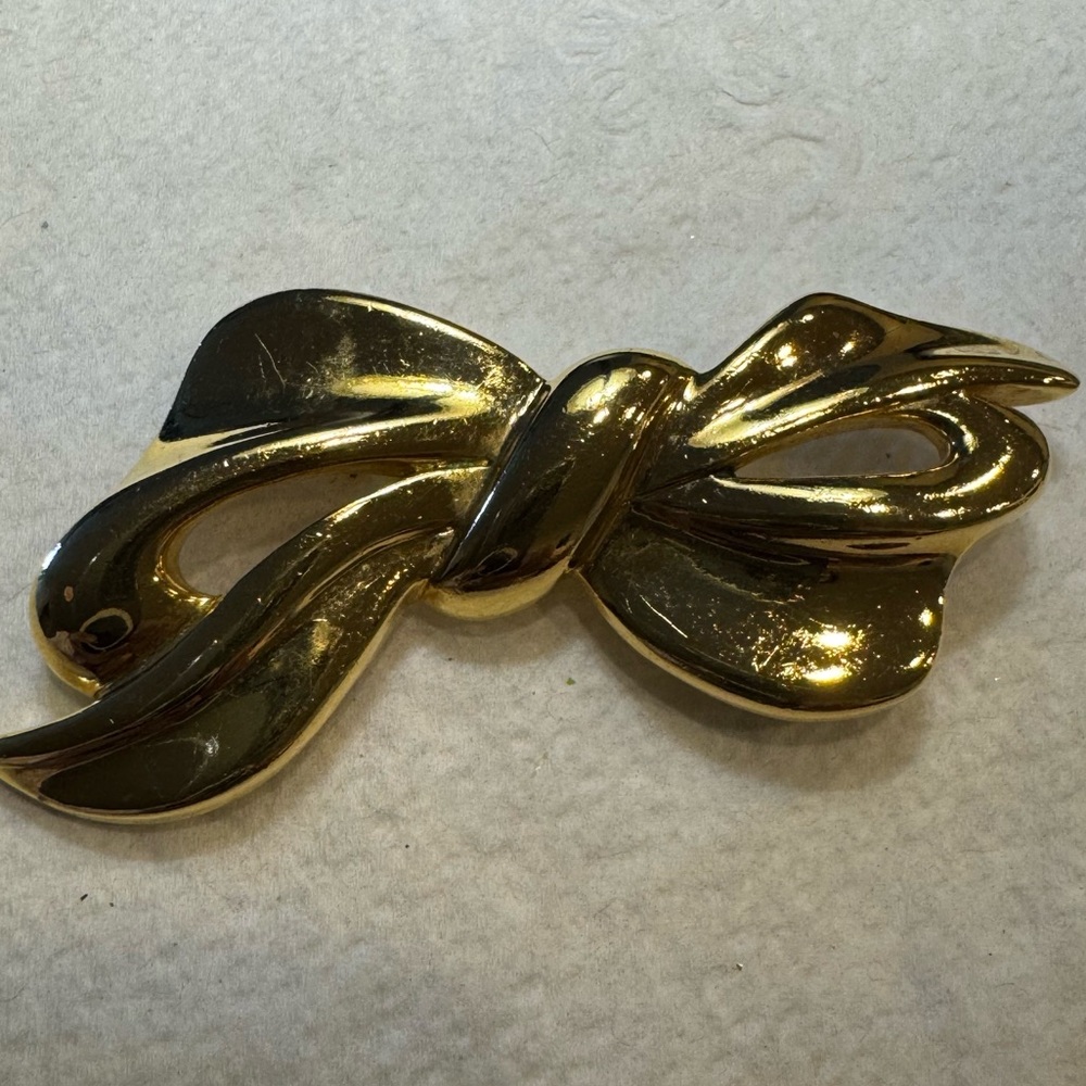Gold Bow Brooch